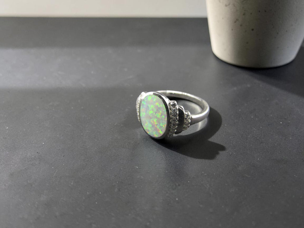 Anillo de Plata con Ópalo blanco