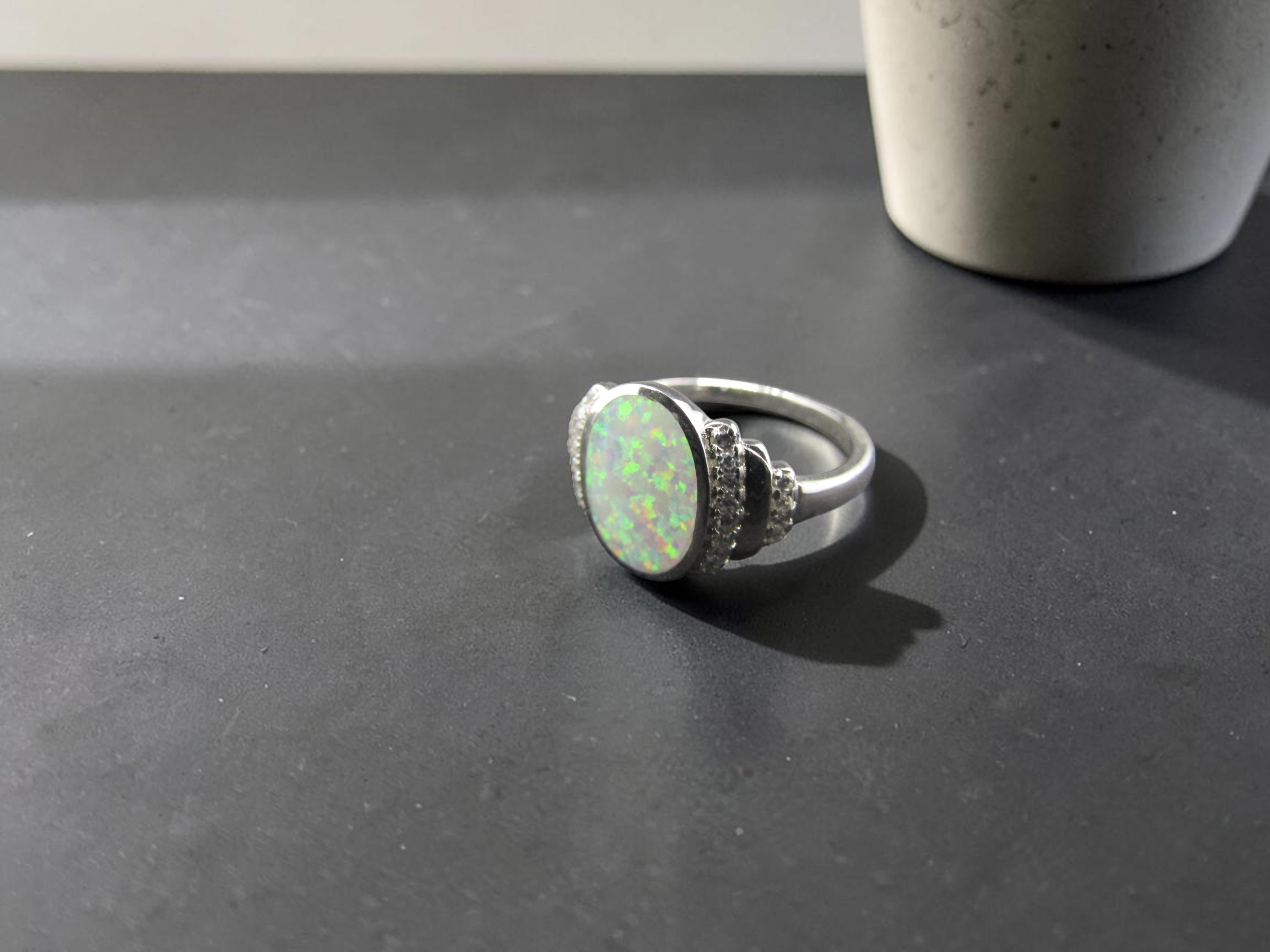 Anillo de Plata con Ópalo blanco