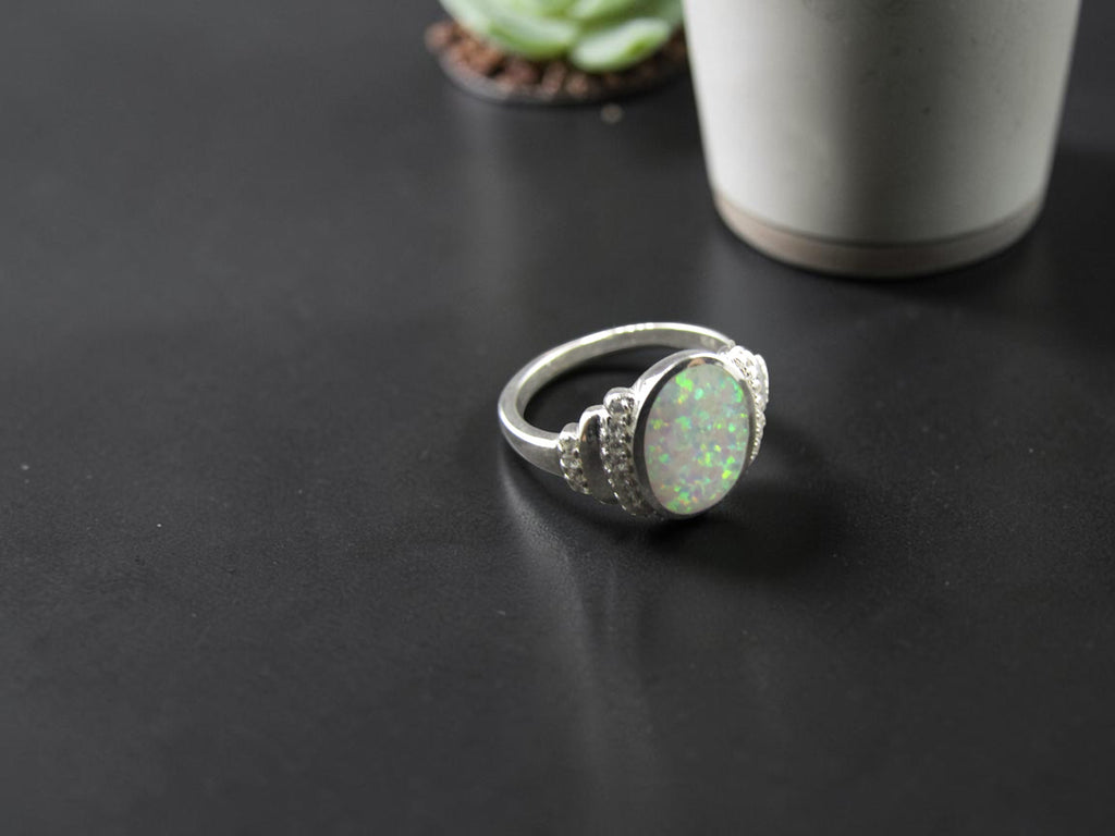 Anillo de Plata con Ópalo blanco