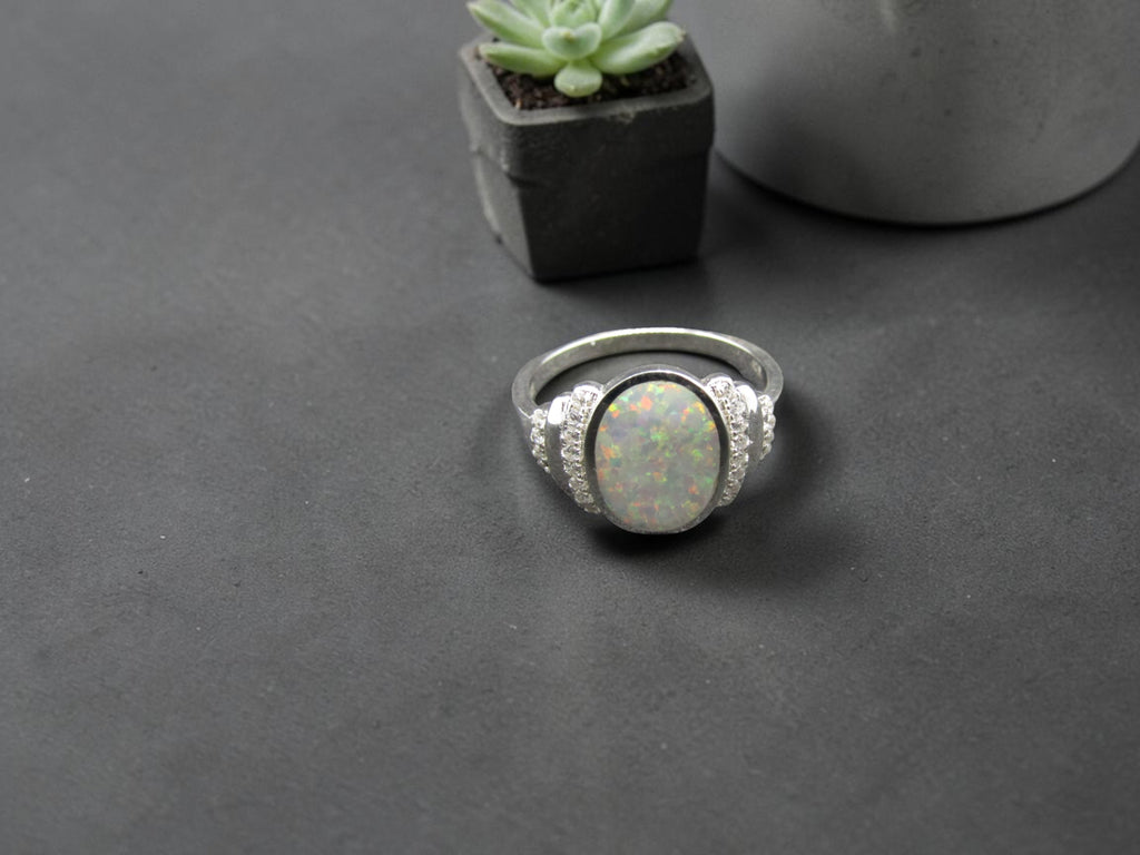 Anillo de Plata con Ópalo blanco