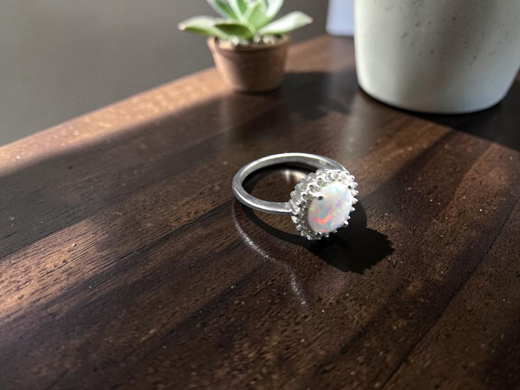 Anillo de Plata Corona de Ópalo Blanco Mujer
