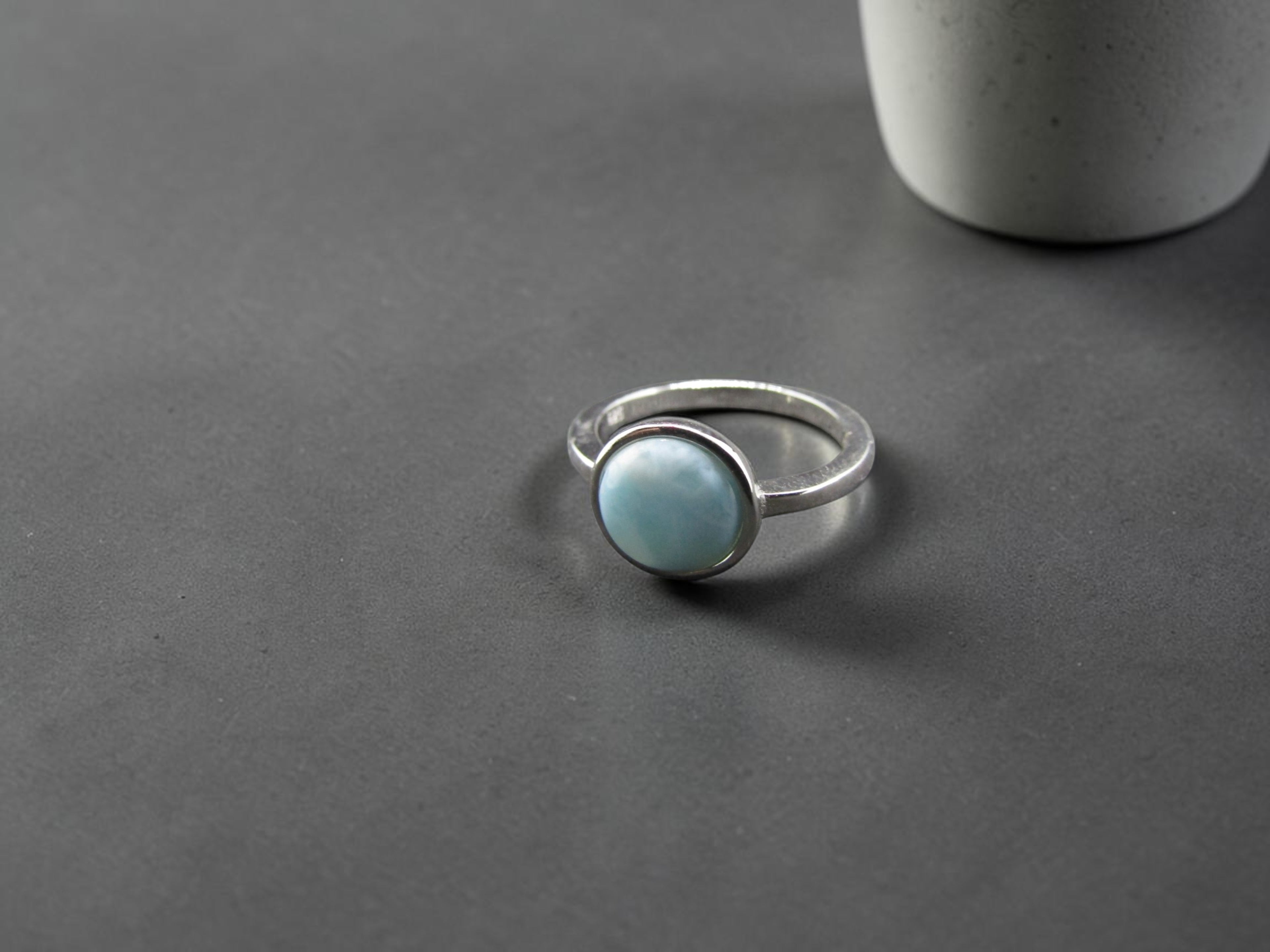 Anillo de Plata y Piedra Larimar Natural