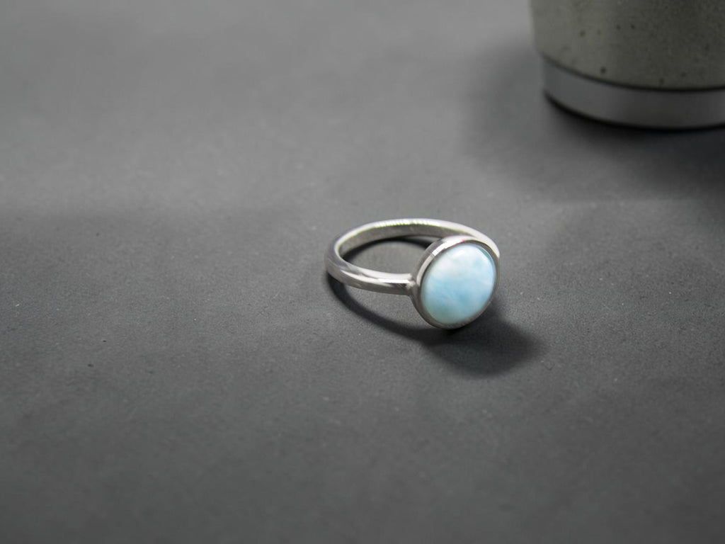 Anillo de Plata y Piedra Larimar Natural