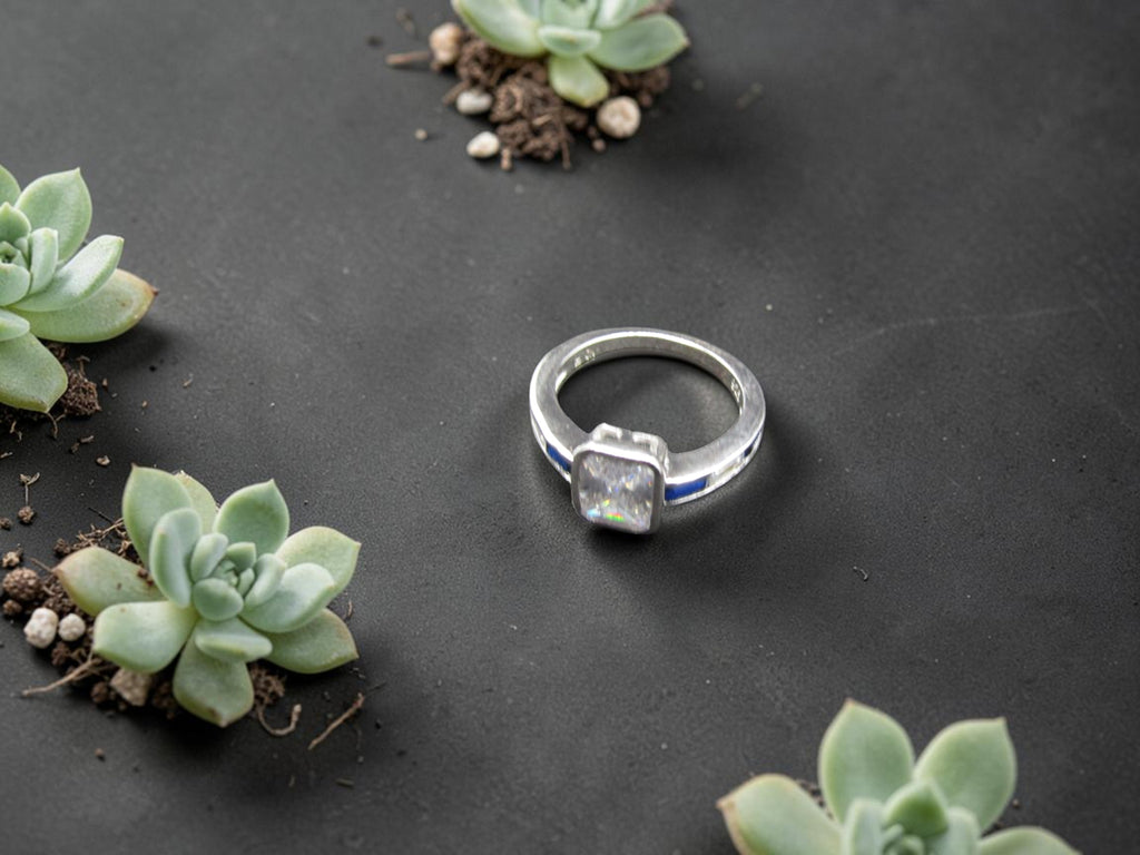 Anillo de Plata Azul Zafiro y circonitas