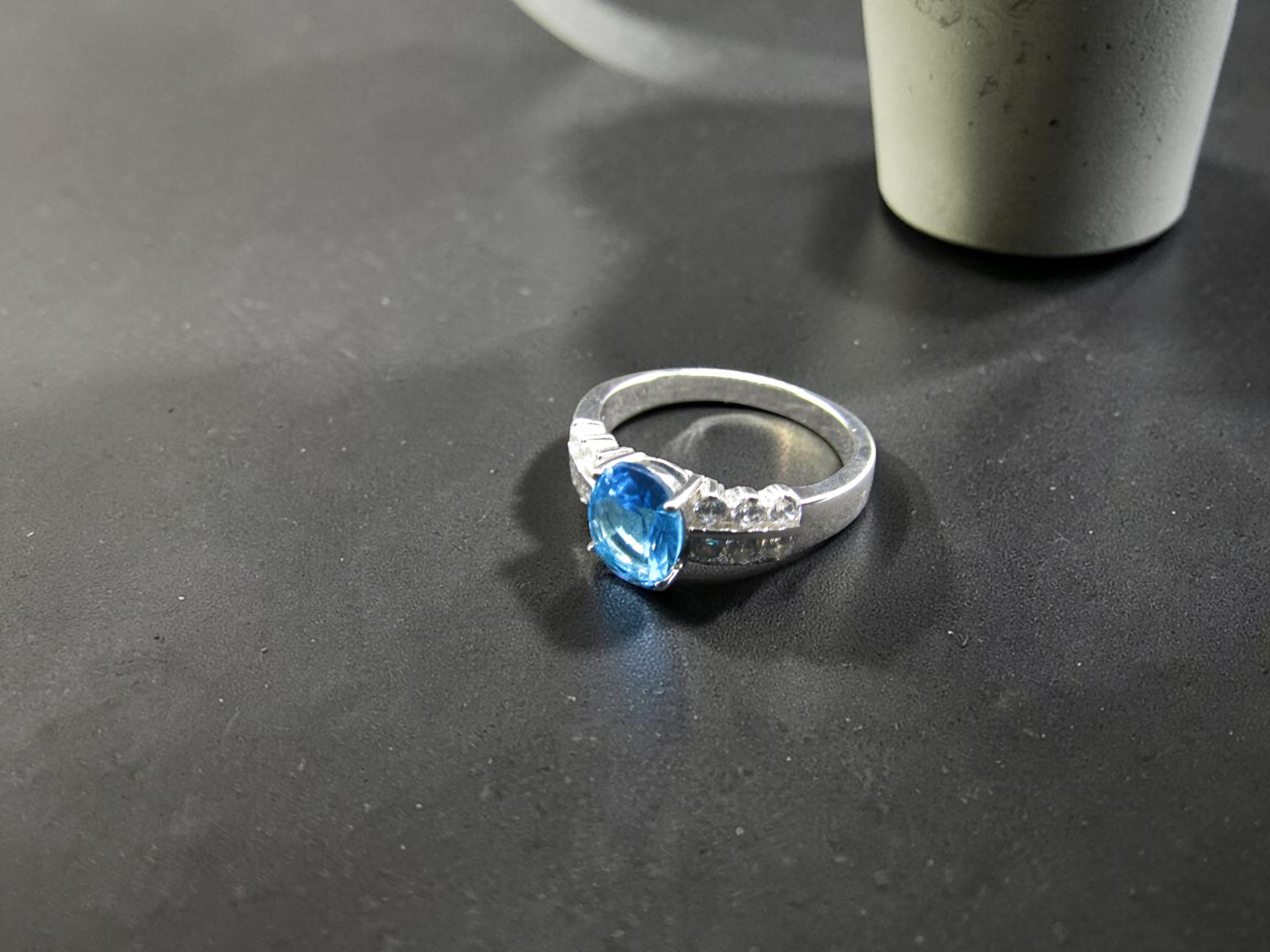 Anillo de Plata de Ley con Aguamarina