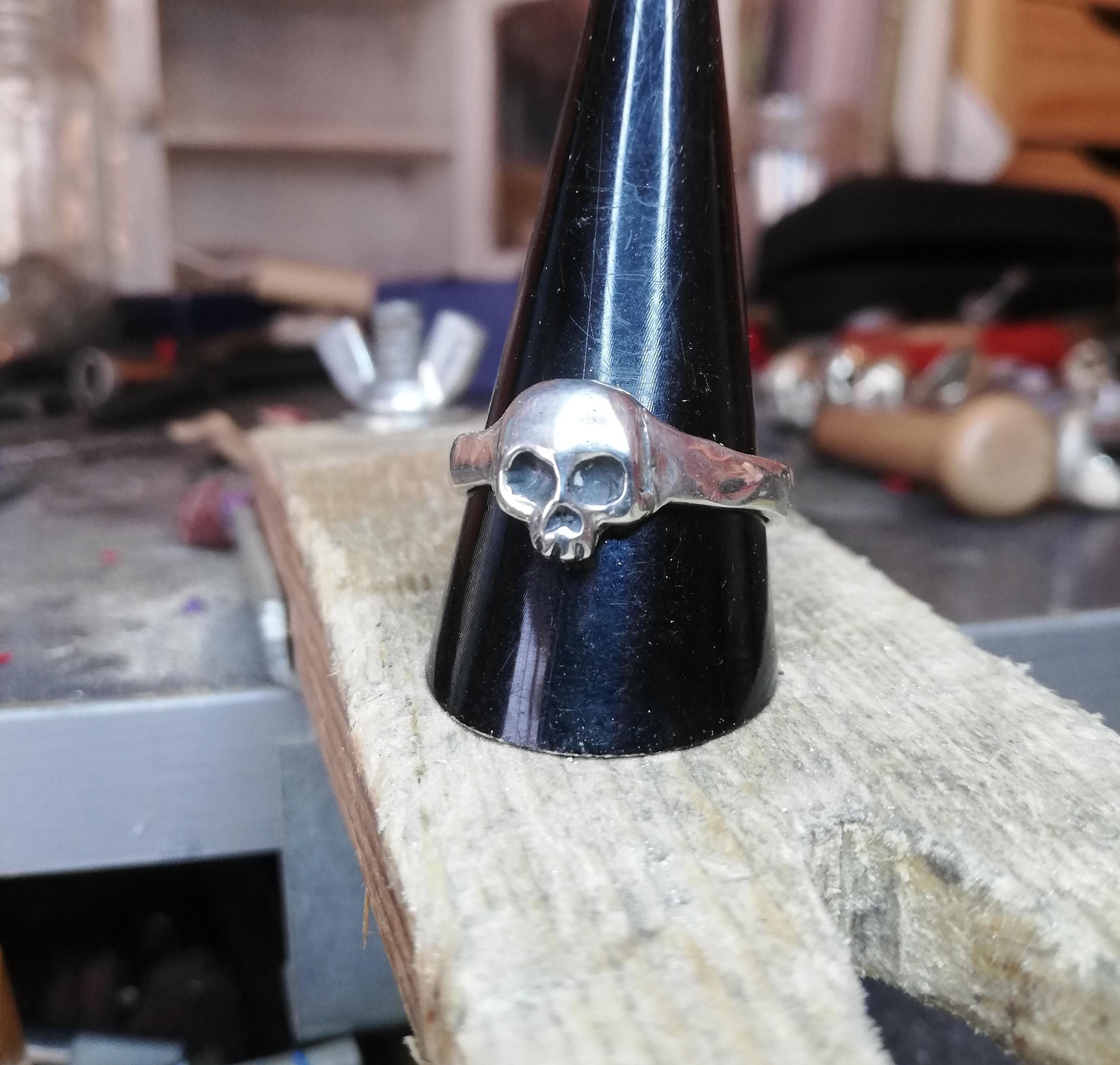 Anillo Mini Calavera de Plata